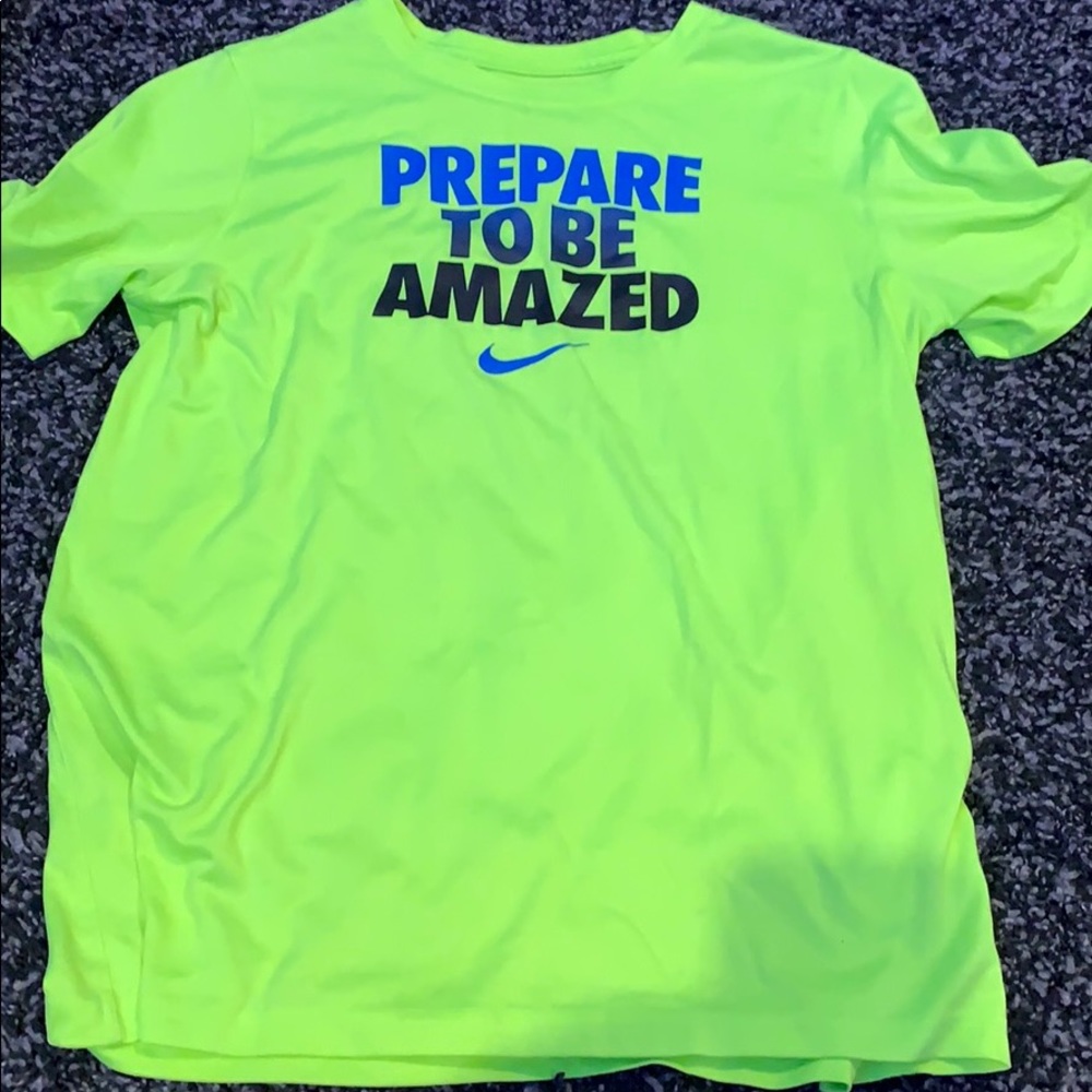 Nike t shirt